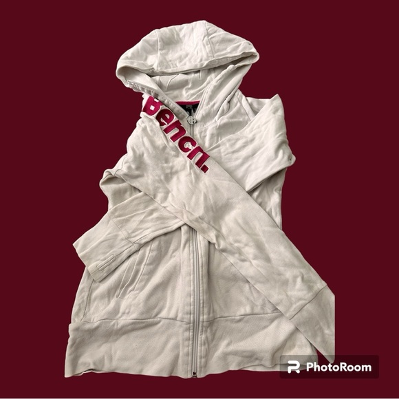 Bench zip up sweater. Size medium - Picture 1 of 4